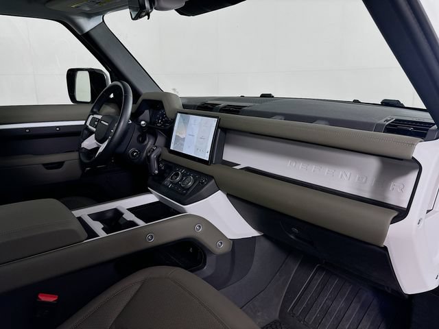 New 2025 Land Rover Defender 110 S AWD/4WD image 27