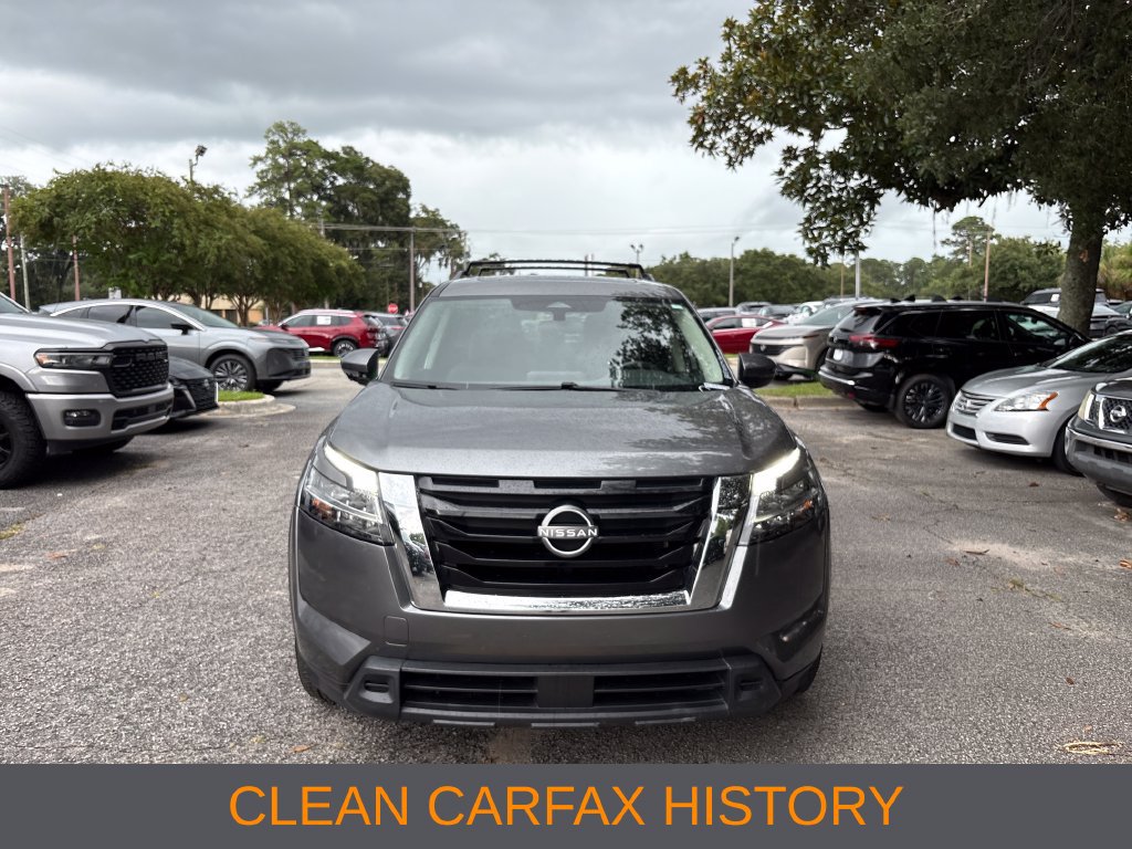 Used 2022 Nissan Pathfinder SV w/ SV Premium Package FWD image 2