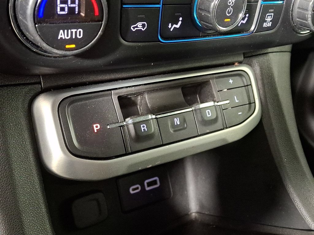 Used 2020 GMC Acadia SLE w/ LPO, Floor Liner Package FWD image 16