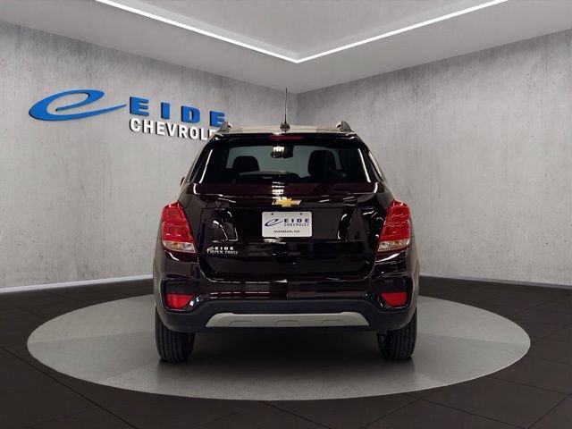 Used 2022 Chevrolet Trax LT w/ LT Convenience Package AWD/4WD image 13