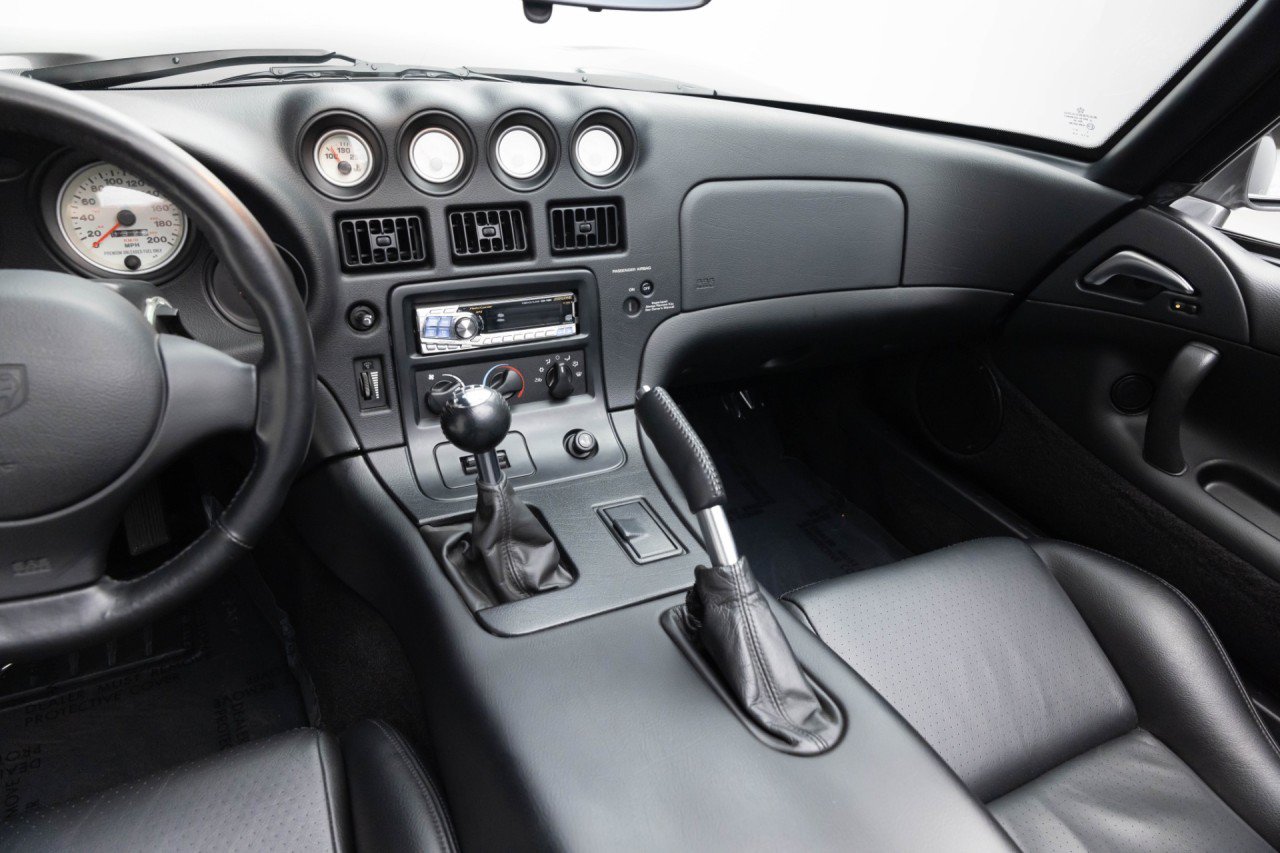 Used 2002 Dodge Viper RT/10 RWD image 14