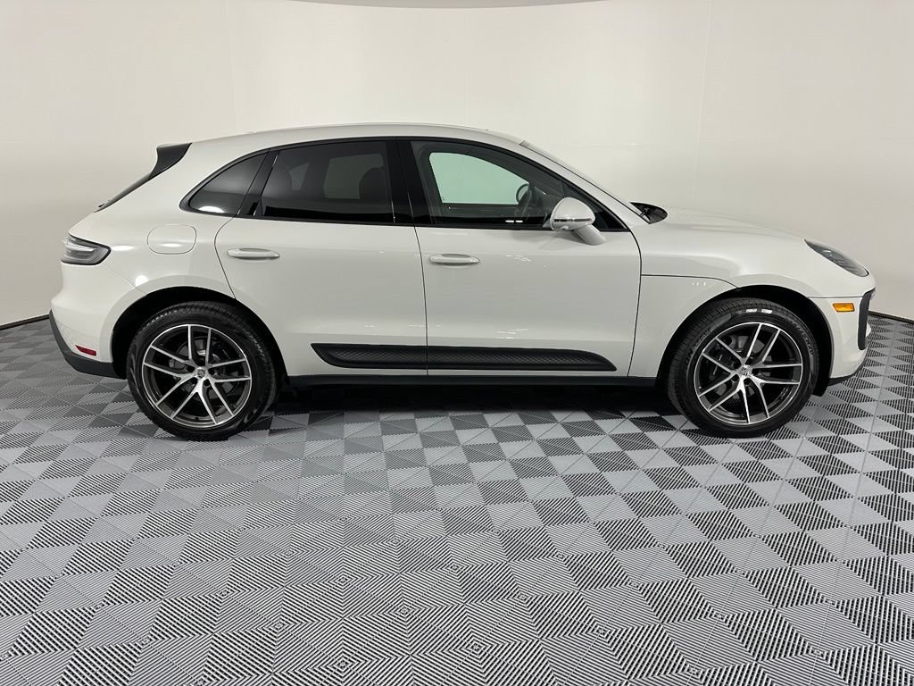 Certified 2026 Porsche Macan Turbo AWD/4WD image 11