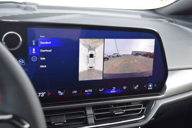 Used 2025 Chevrolet Equinox EV RS image 24