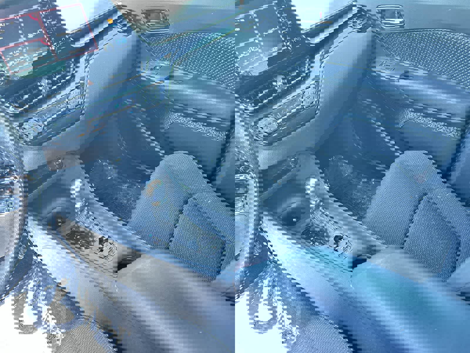 Used 2019 Toyota C-HR LE image 17