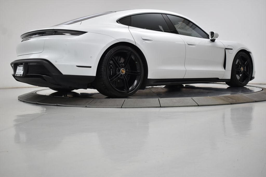 Used 2022 Porsche Taycan Turbo S AWD/4WD image 32