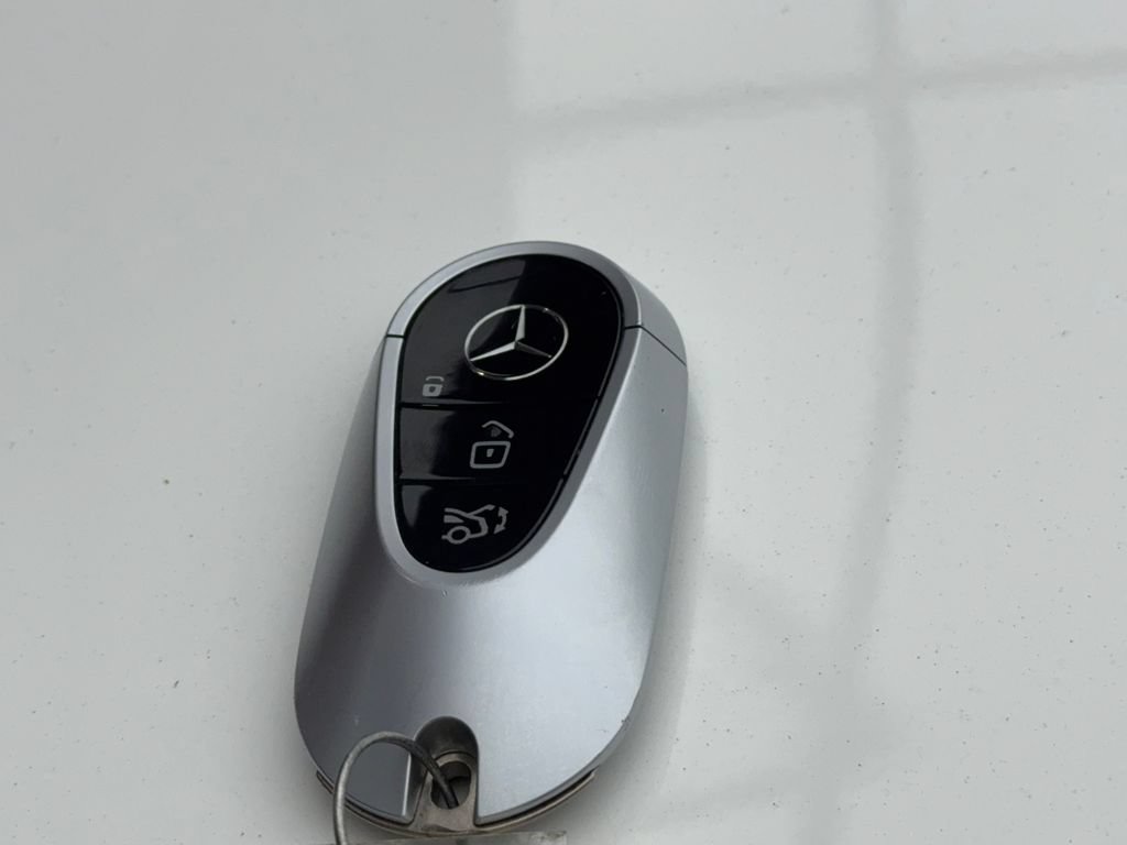 Used 2023 Mercedes-Benz EQS 450+ SUV image 65