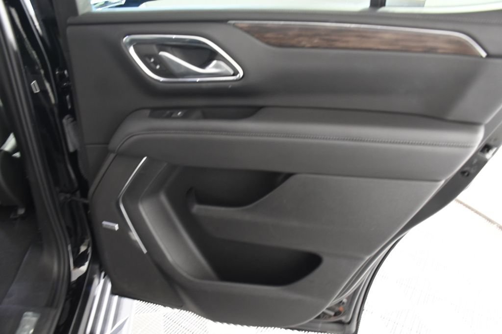Used 2022 Chevrolet Tahoe LT w/ Luxury Package AWD/4WD image 21