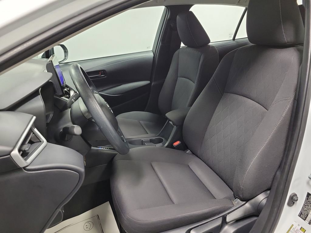 Used 2025 Toyota Corolla LE image 13