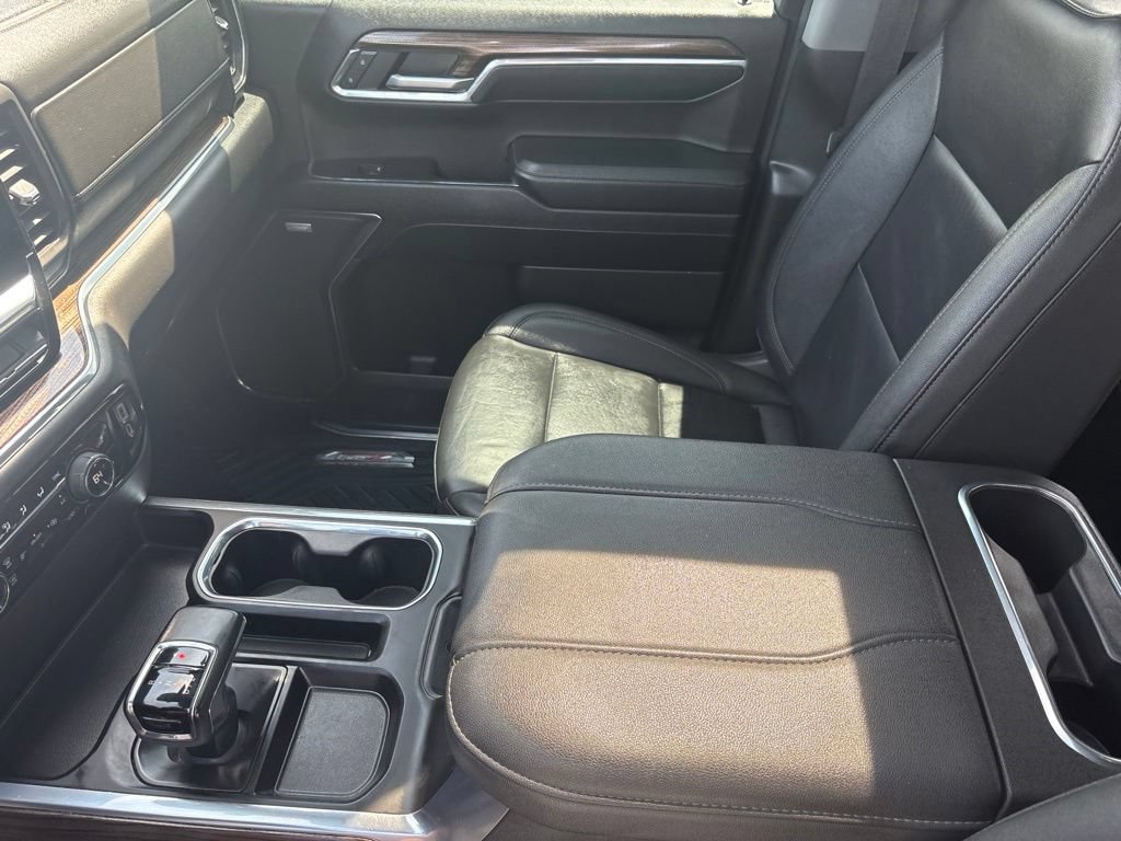 Used 2024 Chevrolet Silverado 1500 LT Trail Boss w/ LT Trail Boss Premium Package AWD/4WD image 31