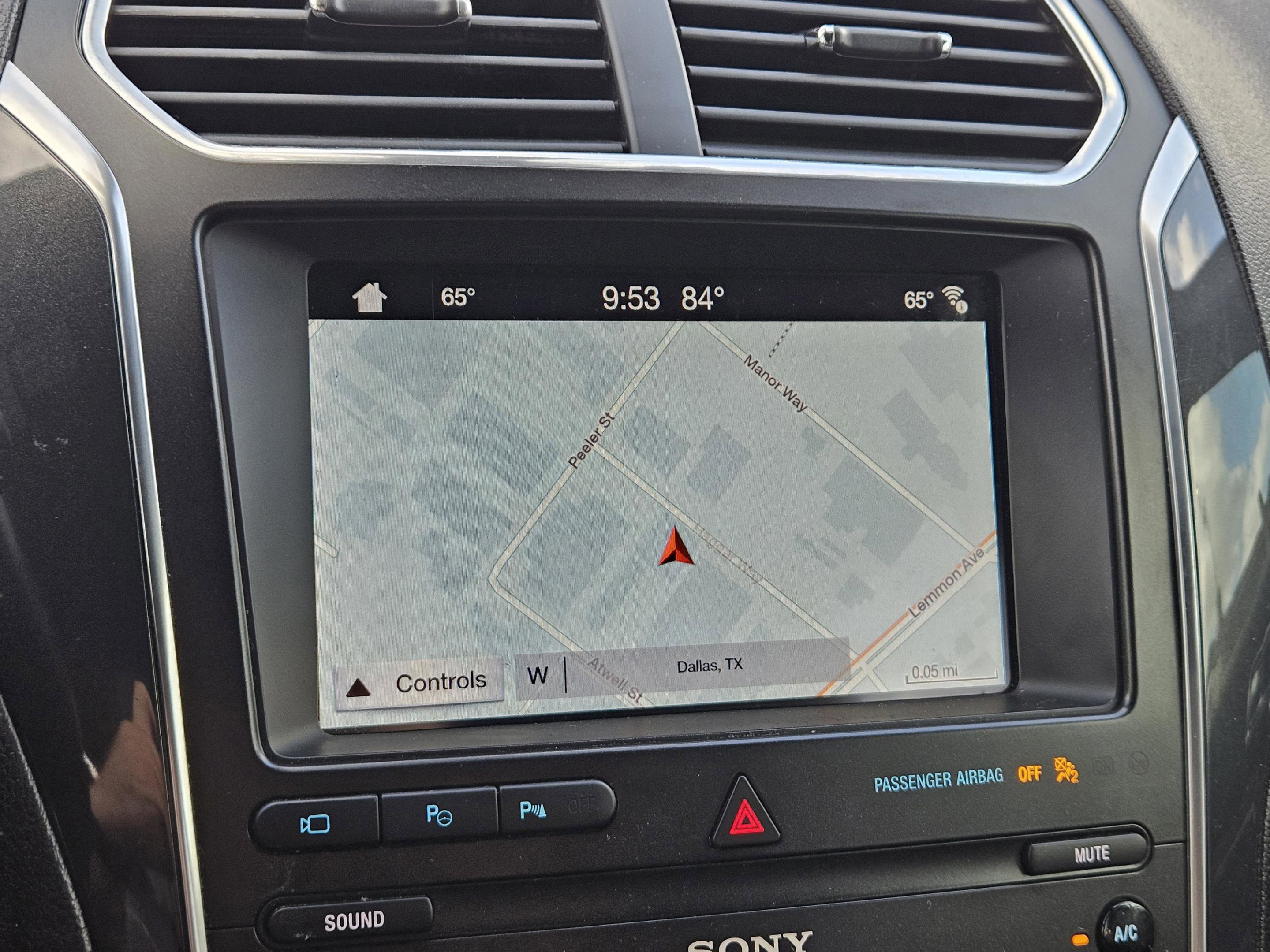Used 2019 Ford Explorer Limited w/ Ford Safe & Smart Package FWD image 15