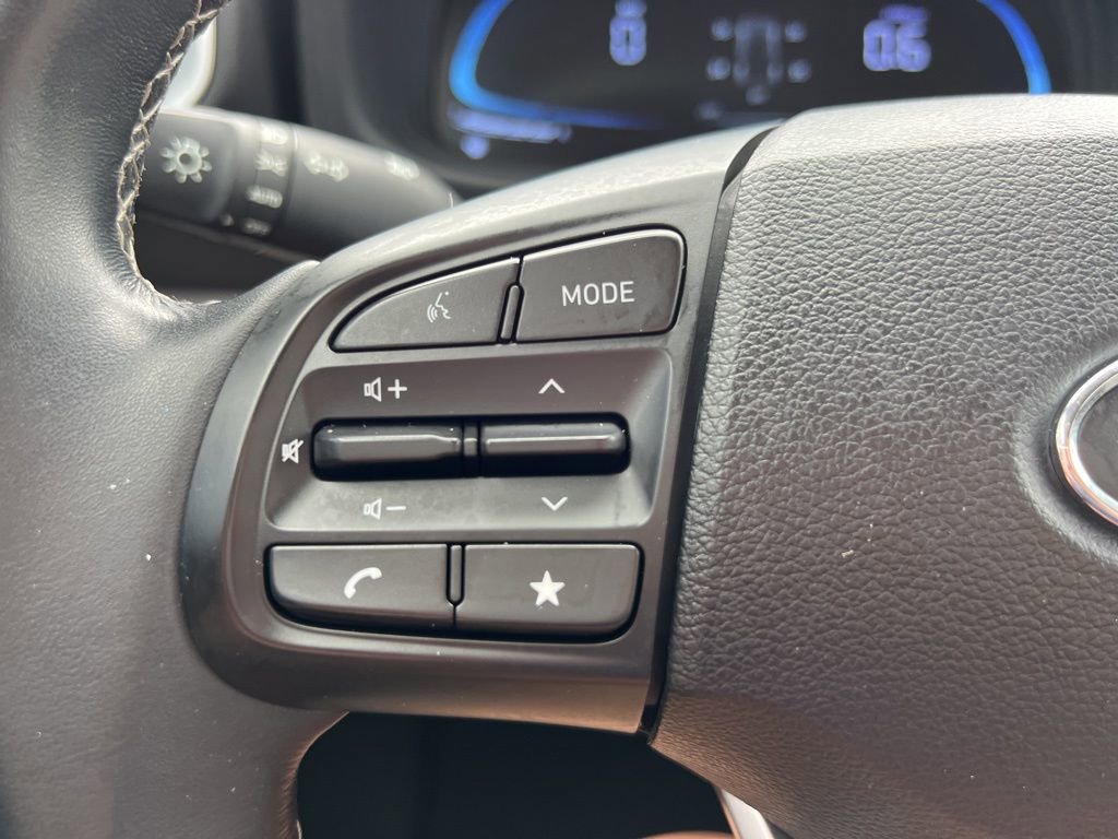 Used 2024 Hyundai Venue SEL image 26