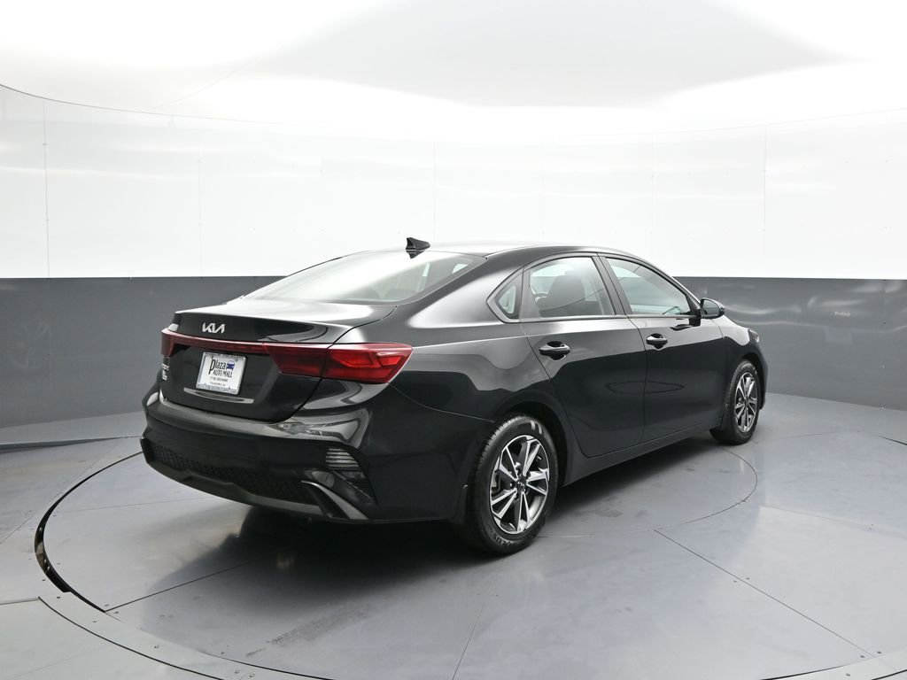Certified 2023 Kia Forte LXS w/ LXS Technology Package FWD image 6