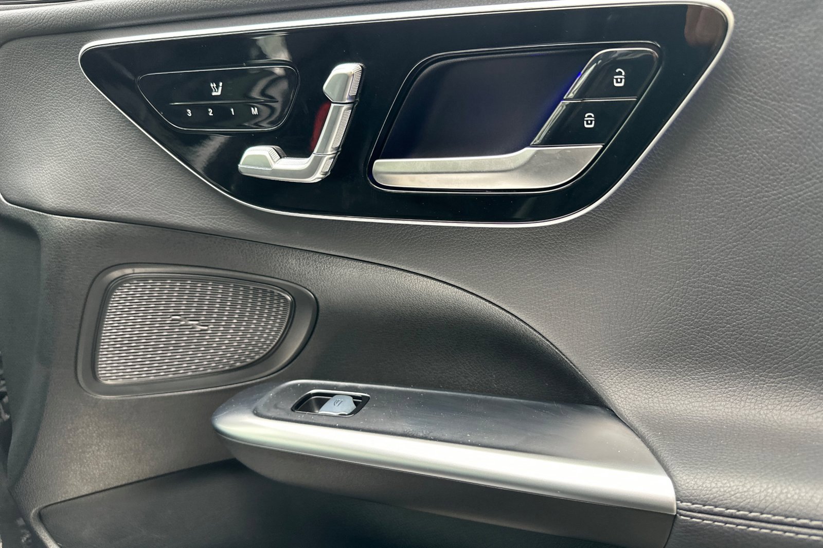 Certified 2025 Mercedes-Benz C 300 Sedan image 19