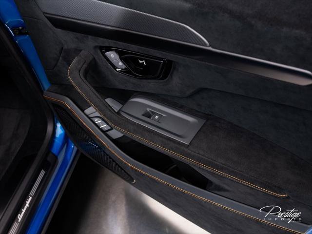 Used 2024 Lamborghini Urus Performante AWD/4WD image 43