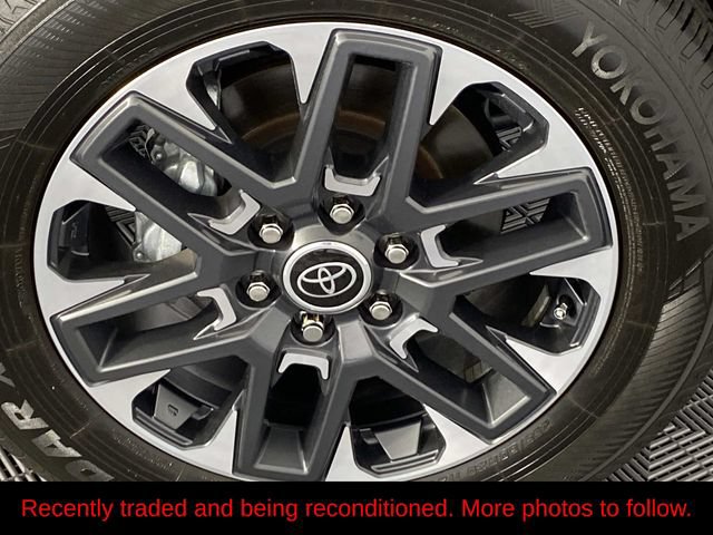 Used 2023 Toyota Tundra Limited AWD/4WD image 29