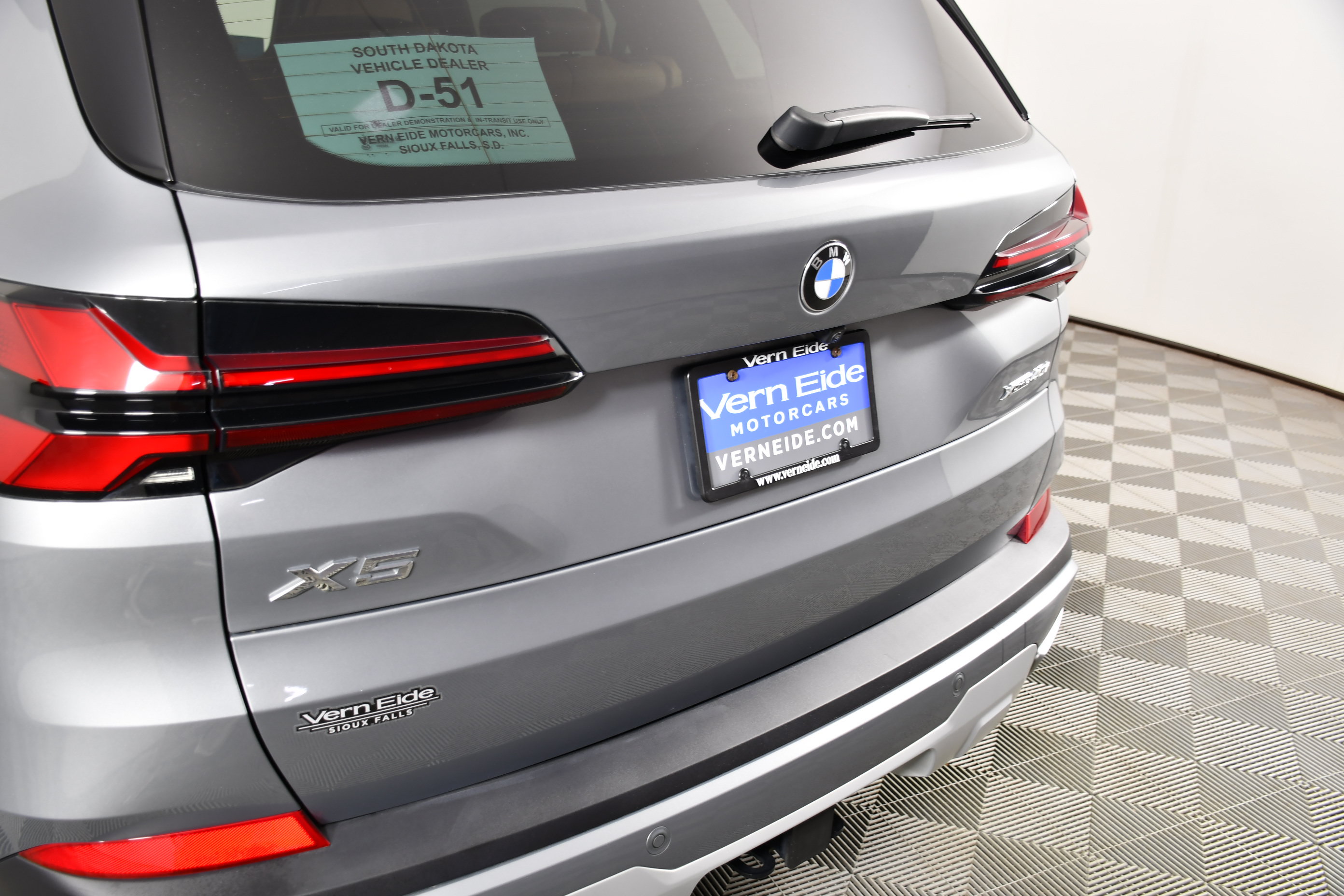 Used 2024 BMW X5 xDrive40i w/ Premium Package AWD/4WD image 15