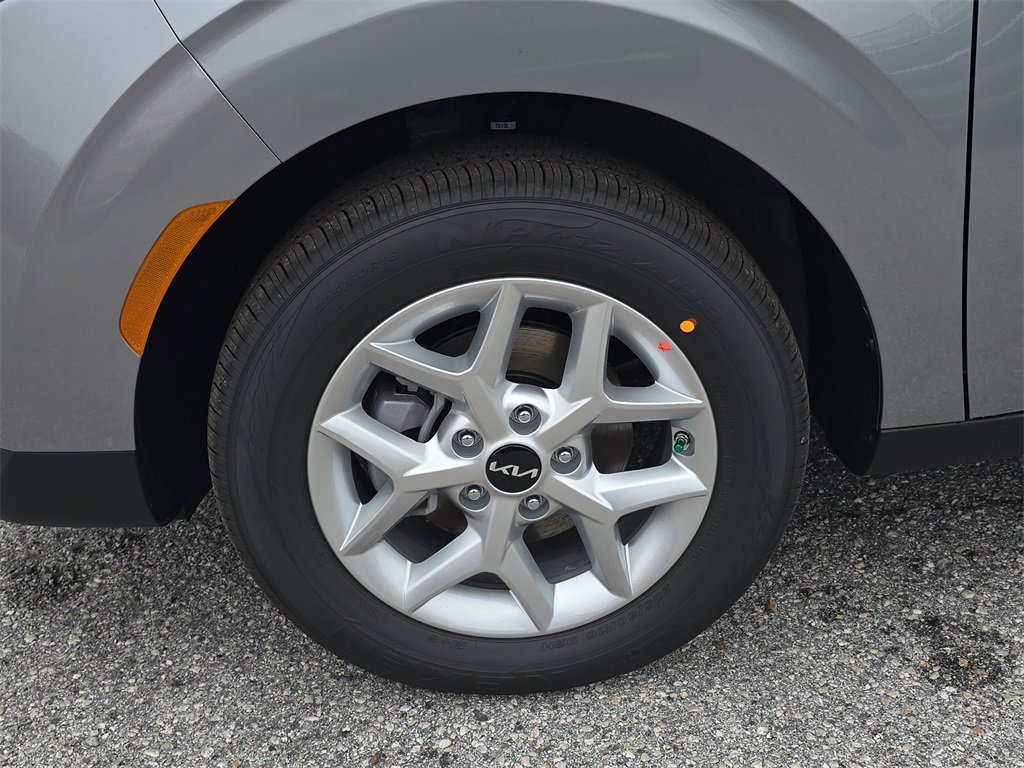 New 2025 Kia Soul LX image 34