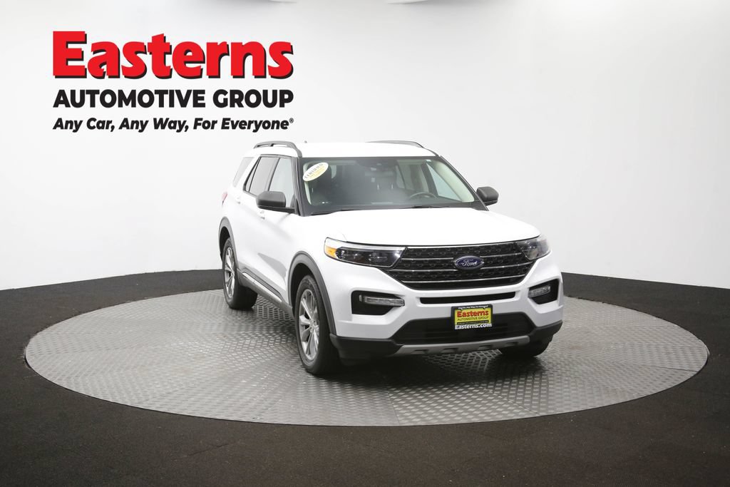 Used 2022 Ford Explorer XLT w/ Equipment Group 202A AWD/4WD image 54