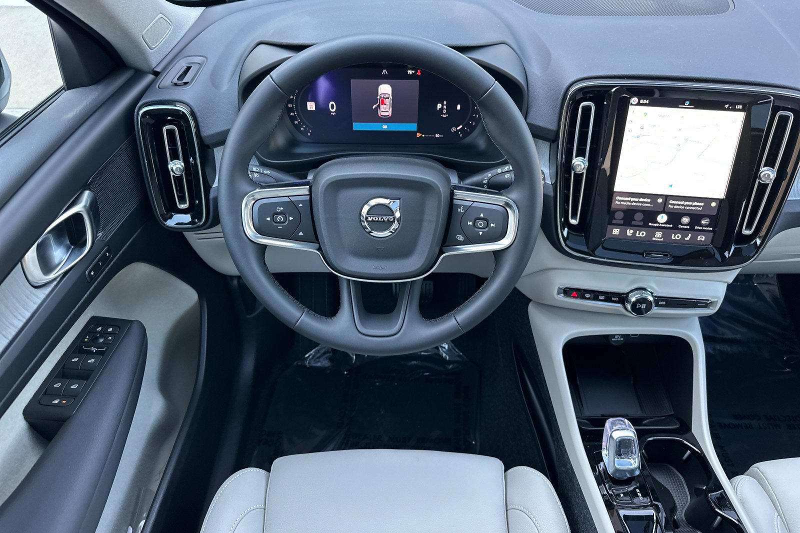 New 2026 Volvo XC40 B5 Plus w/ Protection Package Premier AWD/4WD image 11