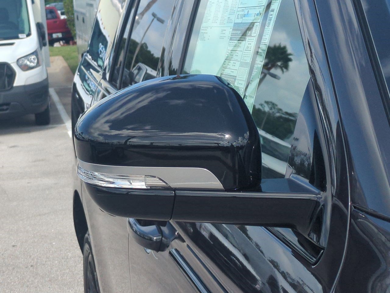 New 2025 Lincoln Navigator Reserve w/ Jet Appearance Package image 12