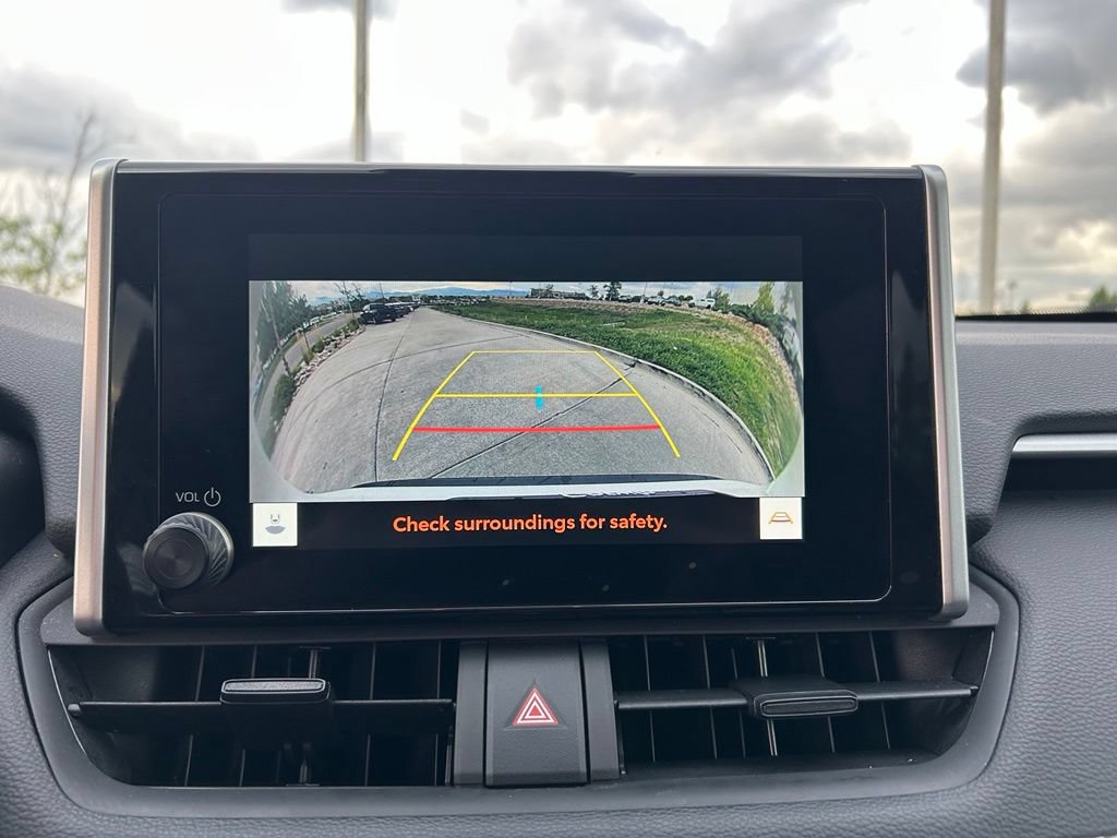 Used 2025 Toyota RAV4 XLE AWD/4WD image 16