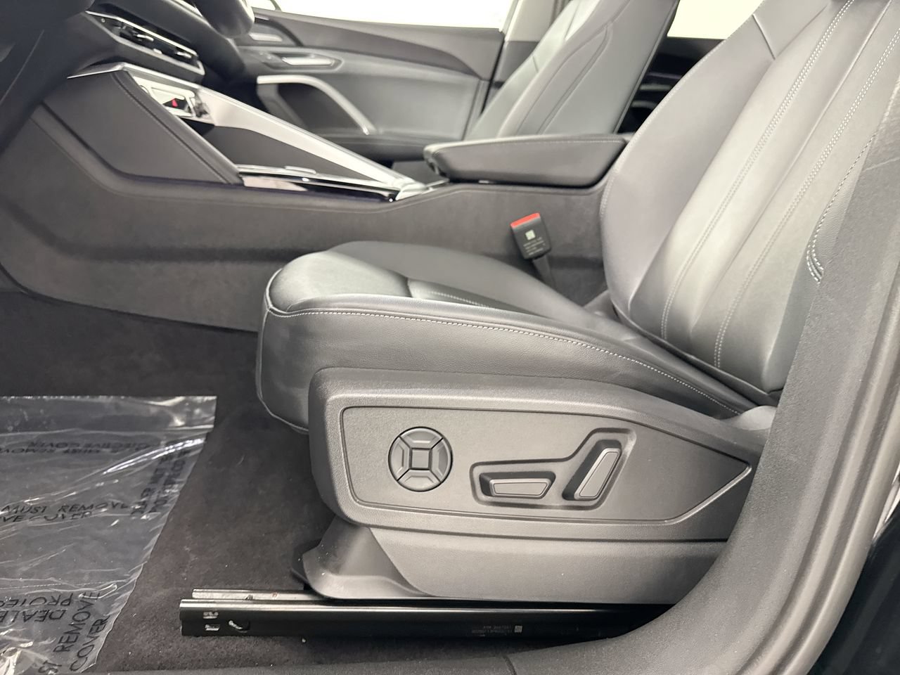 Used 2025 Audi Q5 Premium Plus w/ Premium Plus AWD/4WD image 28