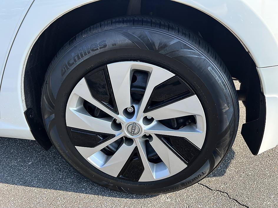 Certified 2024 Nissan Altima 2.5 S FWD image 10