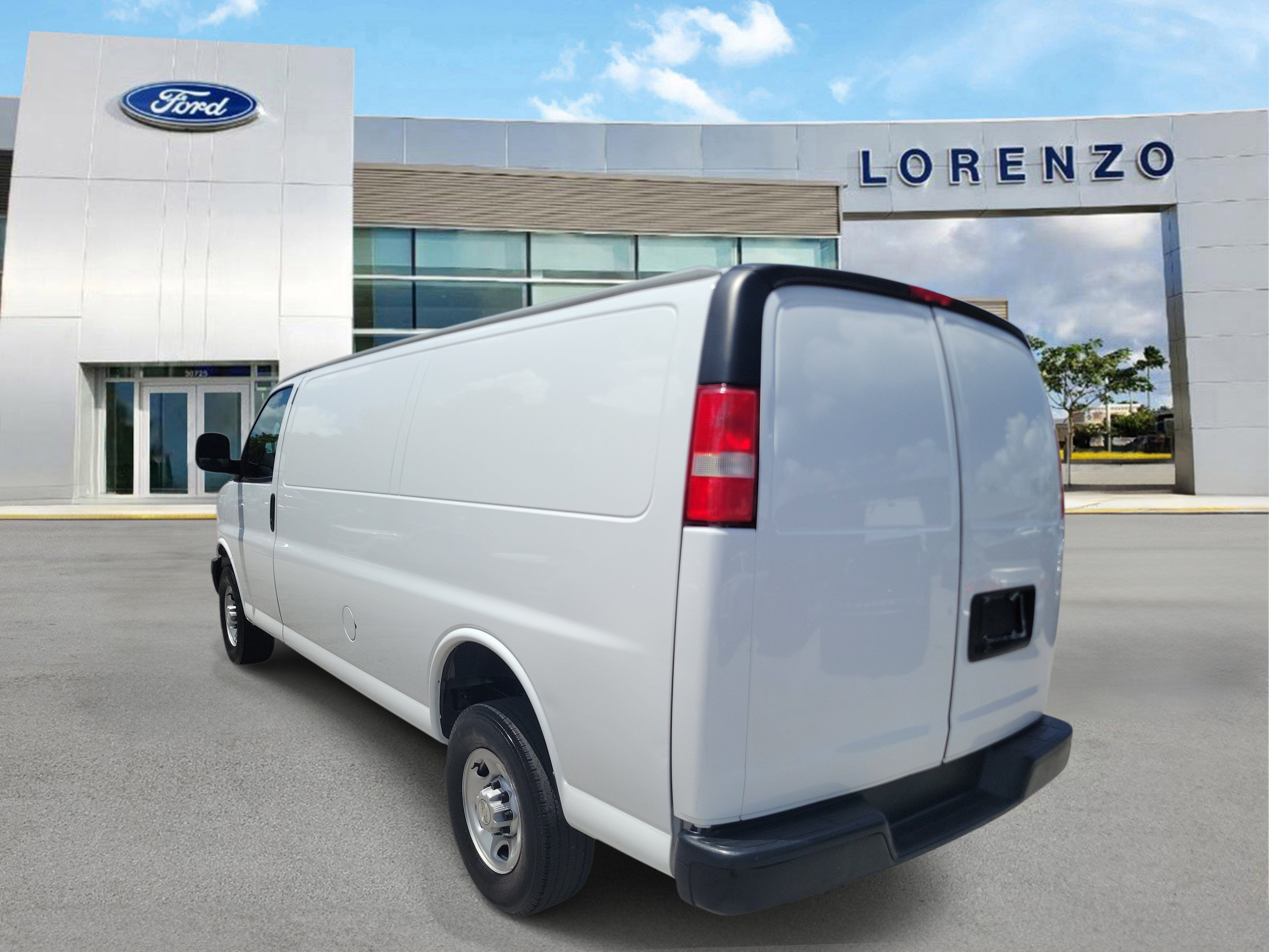 Used 2023 Chevrolet Express 2500 Extended w/ Driver Convenience Package RWD image 7