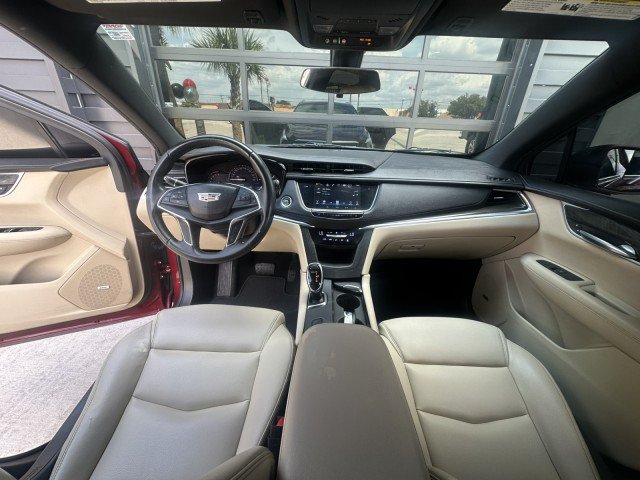 Used 2017 Cadillac XT5 FWD image 17