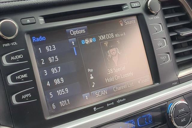 Used 2016 Toyota Highlander Plus FWD image 14