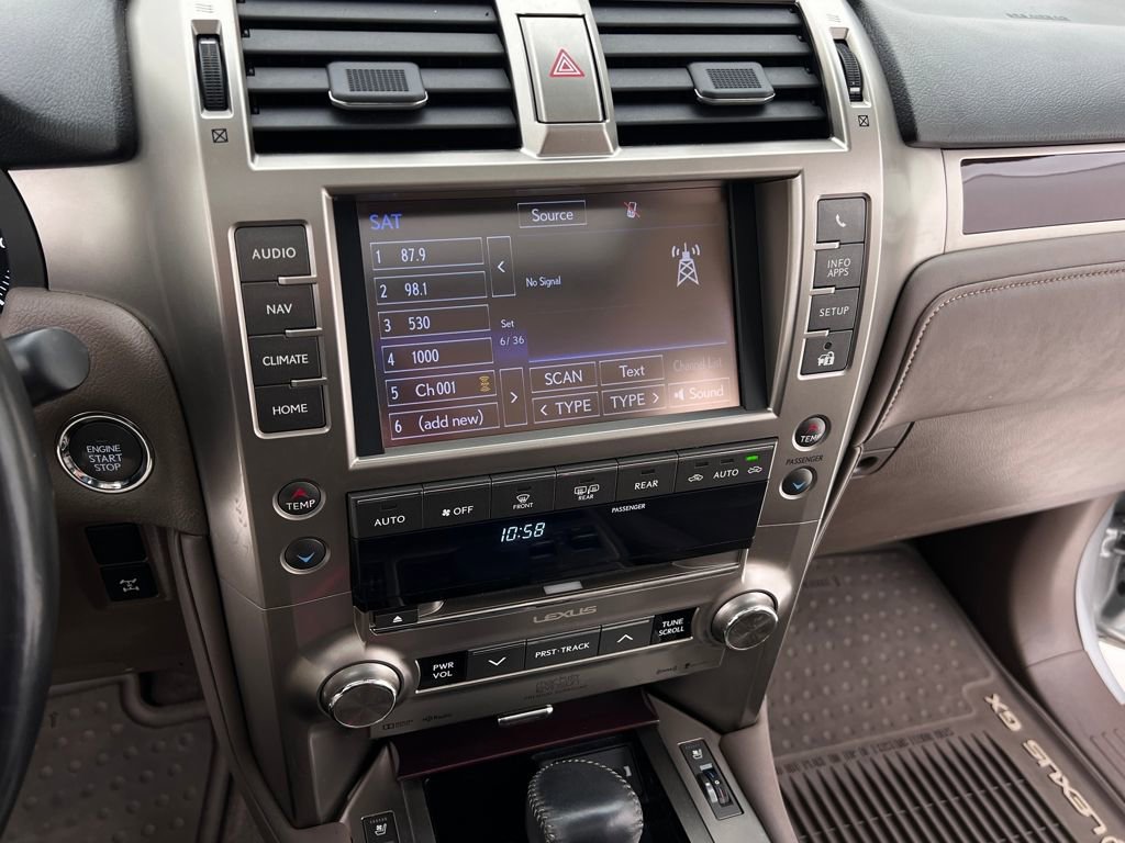 Used 2019 Lexus GX 460 Luxury w/ Sport Design Package image 21
