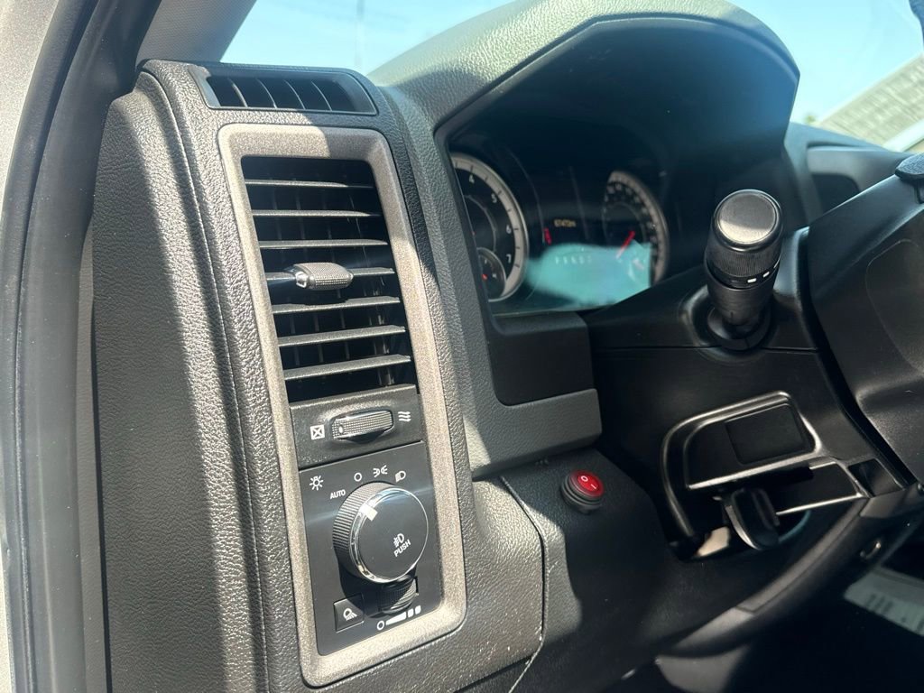 Used 2018 RAM 1500 Express image 18