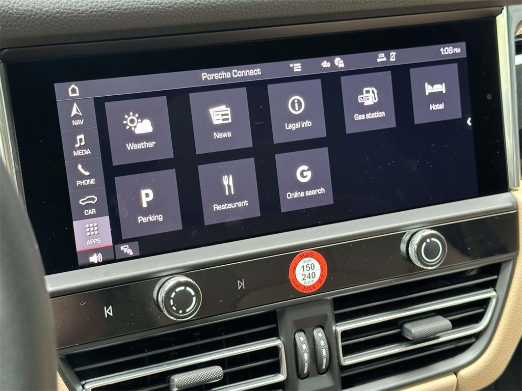 Certified 2025 Porsche Macan image 26
