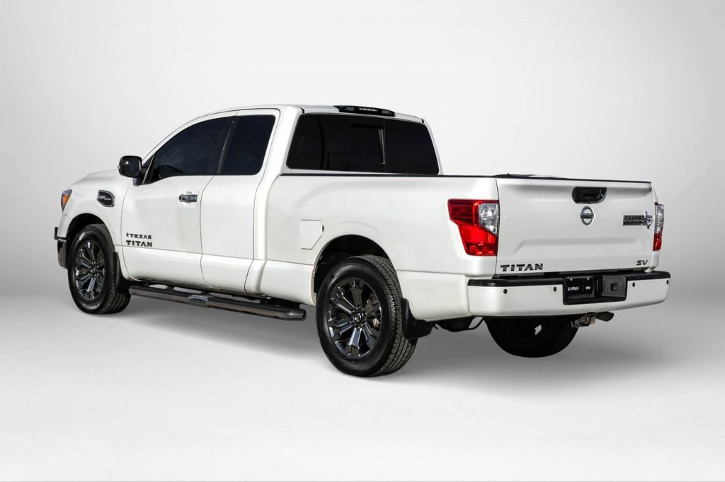 Used 2017 Nissan Titan SV image 8