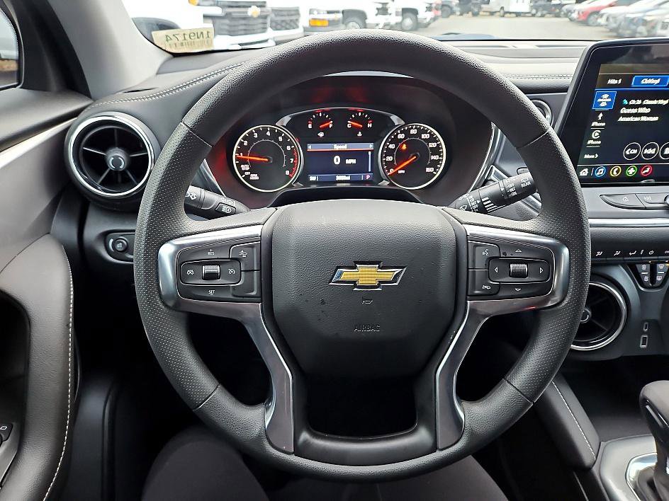 New 2025 Chevrolet Blazer LT w/ Midnight/Sport Edition image 16