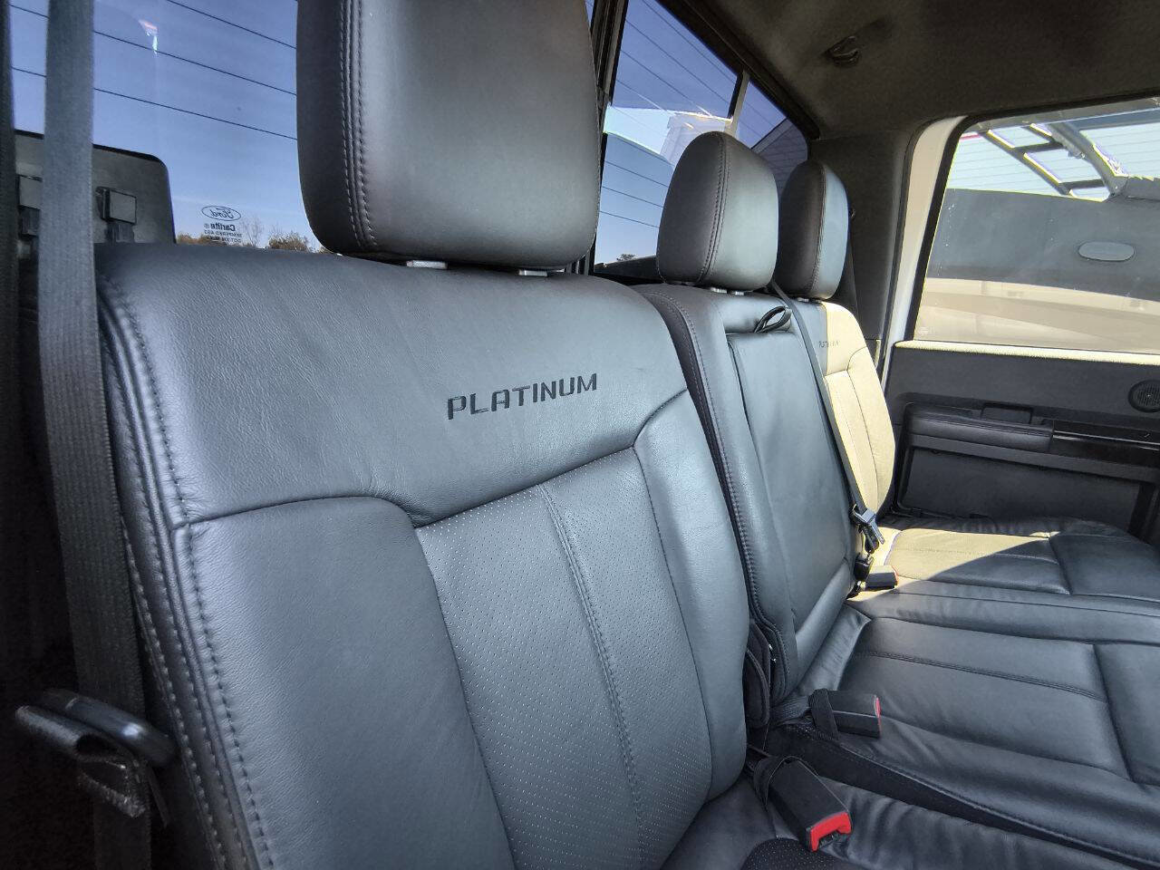 Used 2016 Ford F250 Platinum w/ FX4 Off-Road Package image 27