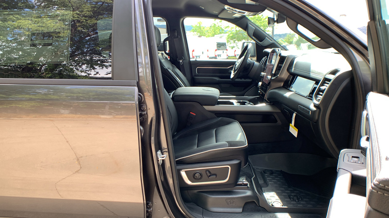 New 2026 RAM 1500 Laramie image 32