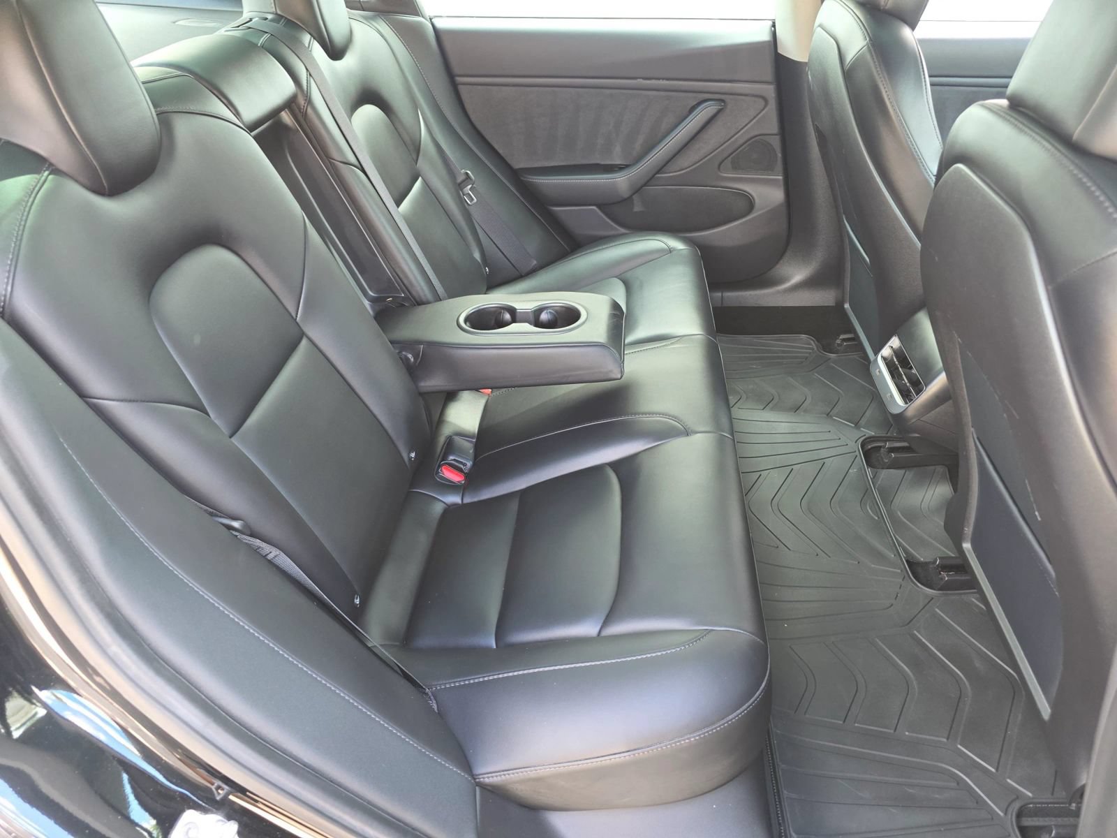 Used 2018 Tesla Model 3 Mid Range RWD image 26