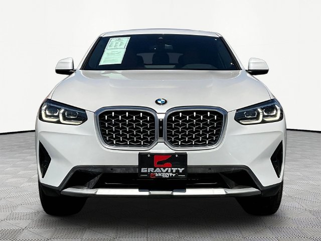 Used 2023 BMW X4 xDrive30i w/ Premium Package AWD/4WD image 2