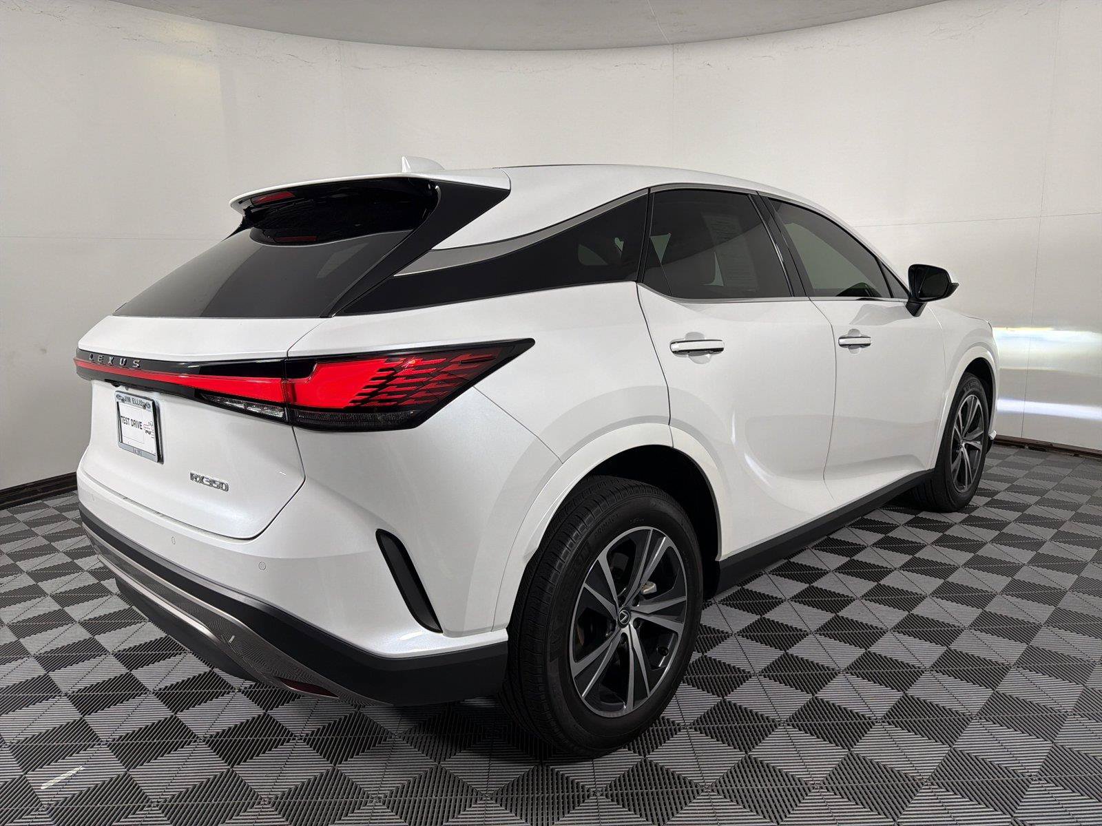 Used 2024 Lexus RX 350 FWD w/ Technology Package image 7