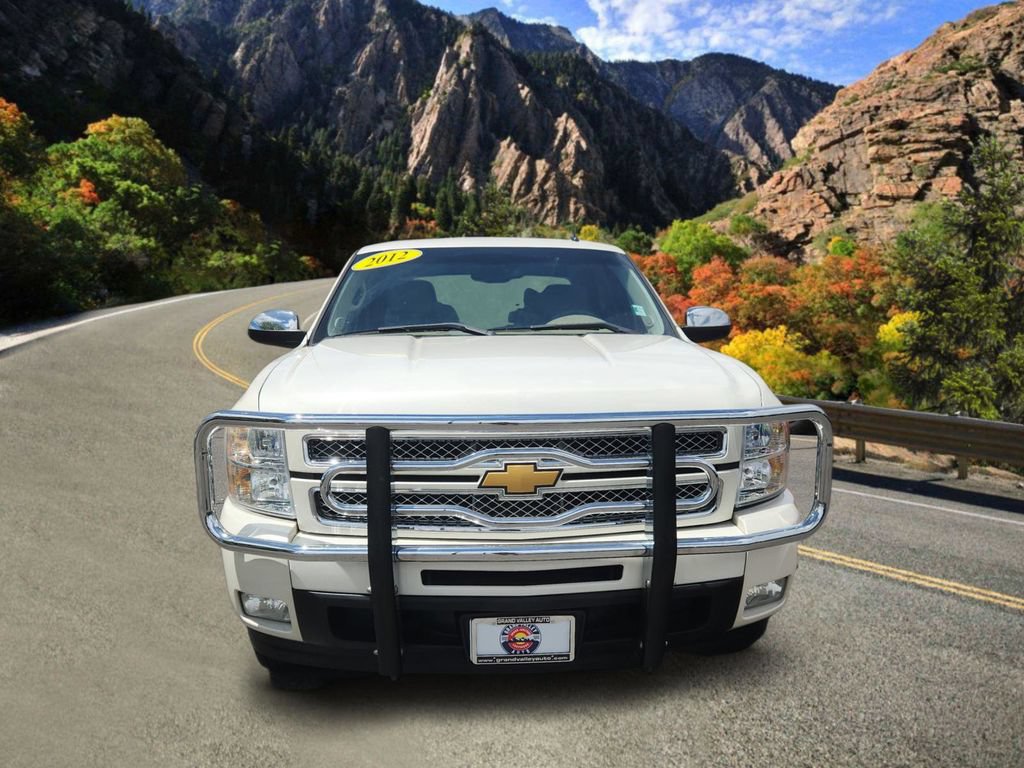 Used 2012 Chevrolet Silverado 1500 LTZ w/ LTZ White Diamond Edition AWD/4WD image 6