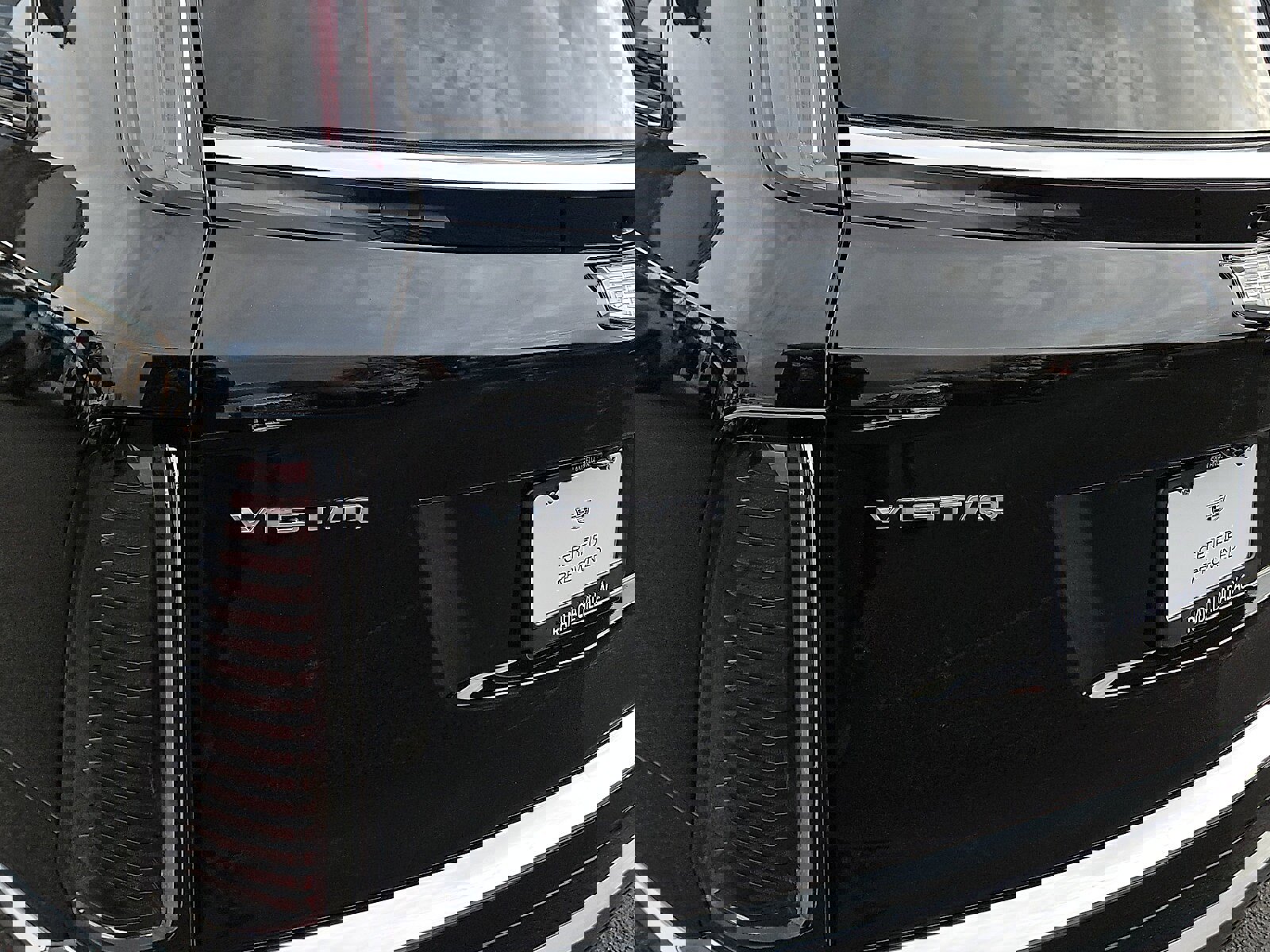 Certified 2026 Cadillac Vistiq Luxury image 4