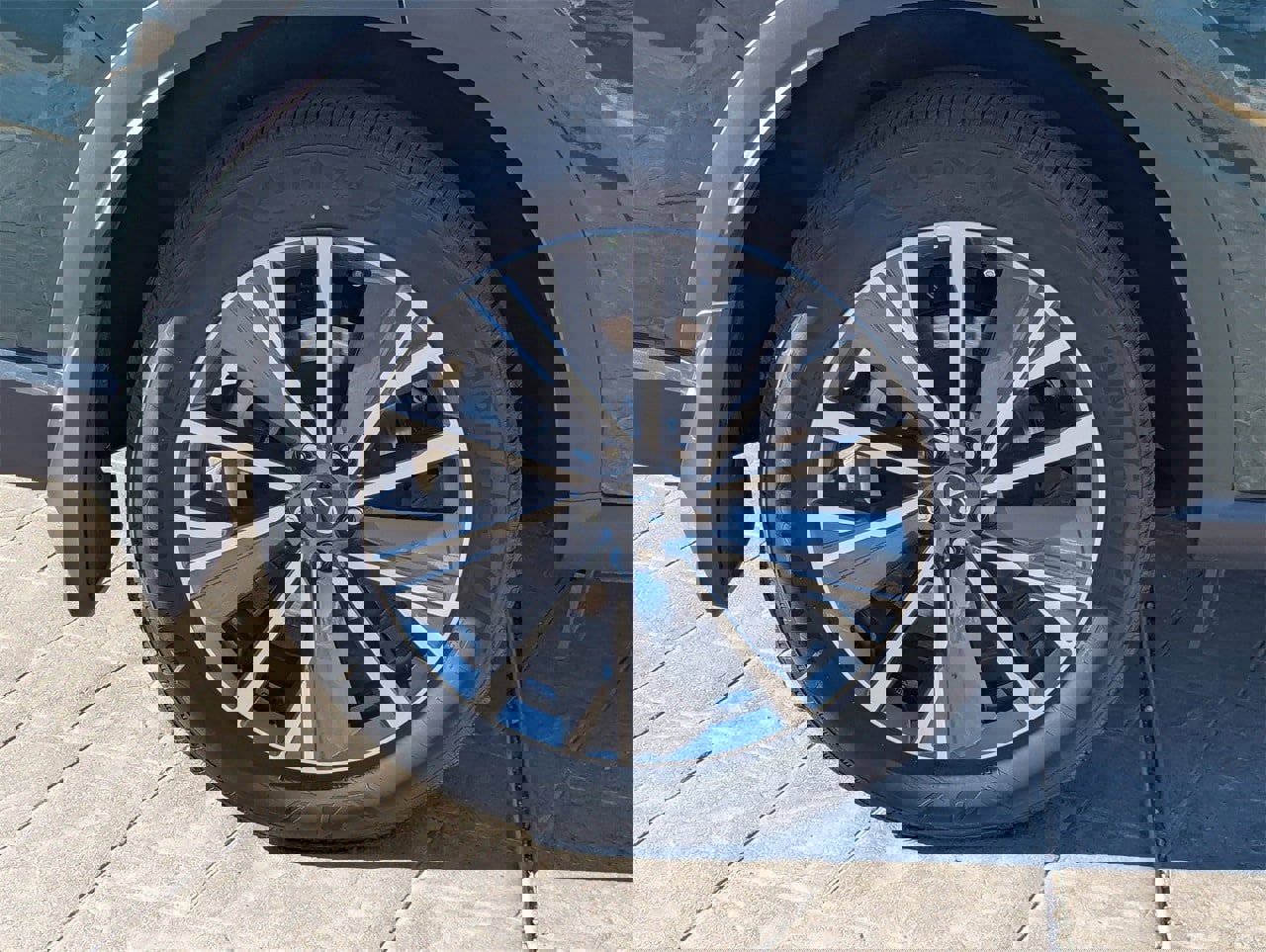 Certified 2026 INFINITI QX60 Luxe w/ Cargo Package image 9