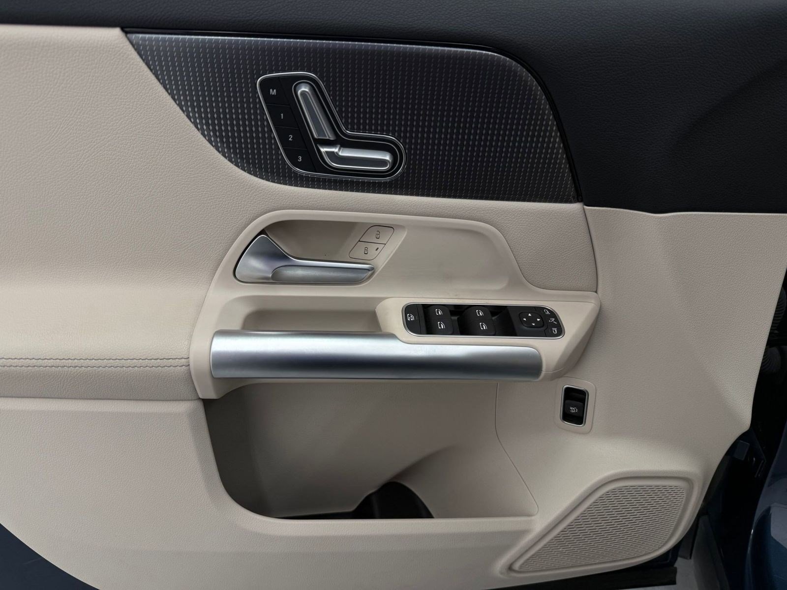 Certified 2023 Mercedes-Benz GLA 250 image 11