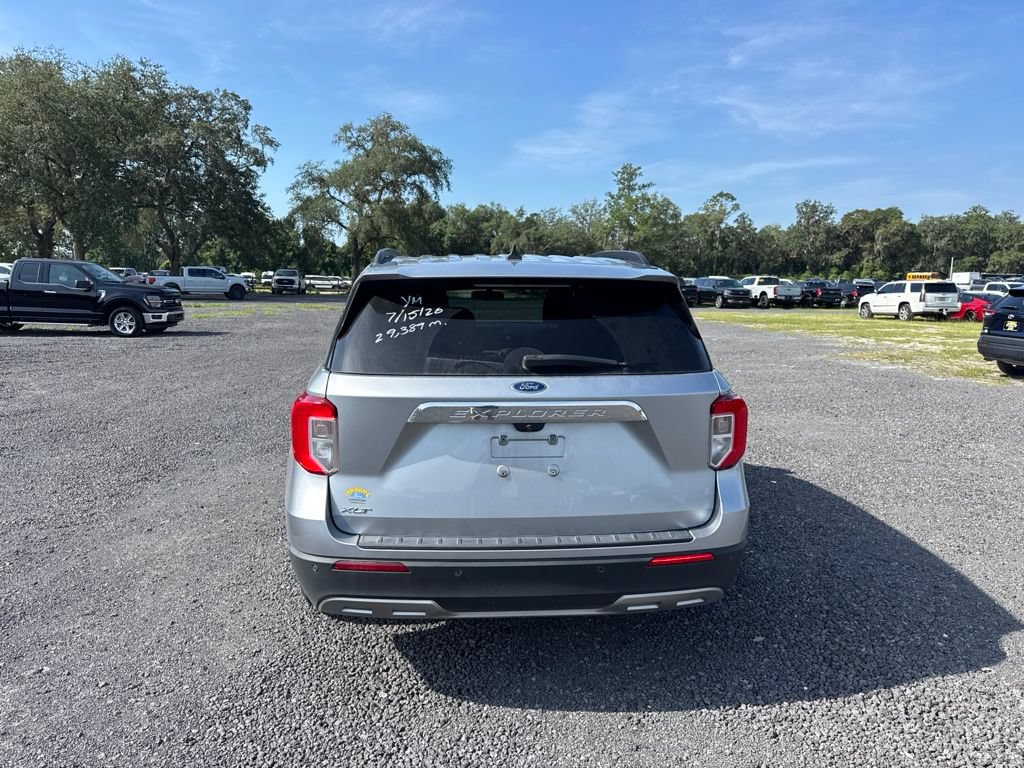 Used 2022 Ford Explorer XLT w/ Equipment Group 202A RWD image 5