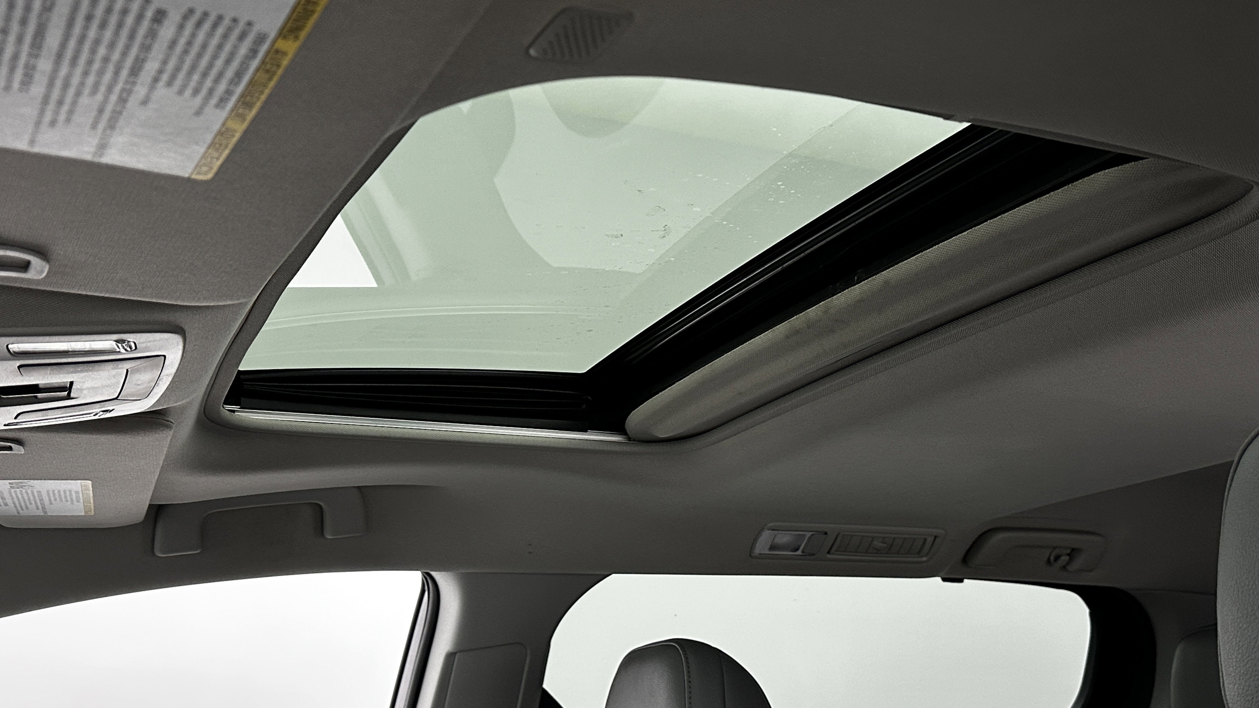 Used 2021 Toyota Sienna XLE image 5