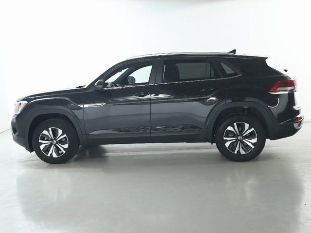 Used 2025 Volkswagen Atlas Cross Sport SE AWD/4WD image 37