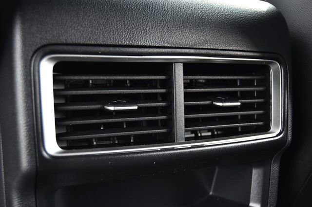 New 2026 Volkswagen Atlas Cross Sport SE image 23