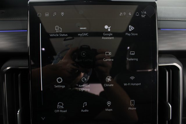 New 2026 GMC Acadia AT4 w/ Luxury Package image 6