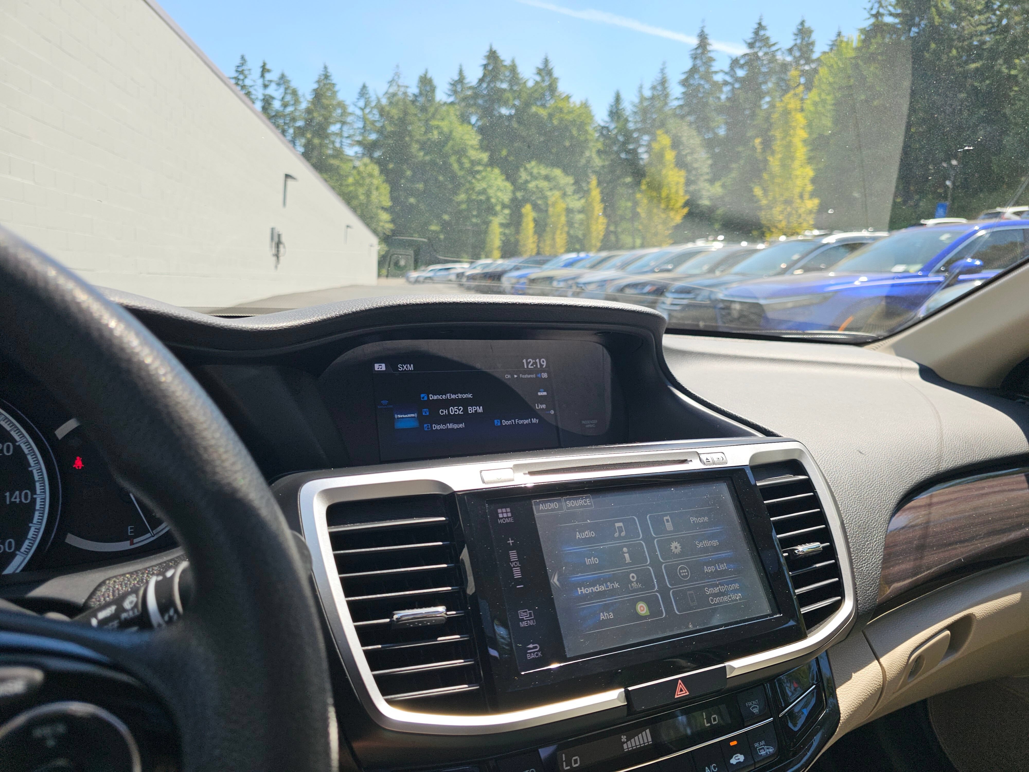 Used 2016 Honda Accord EX image 29